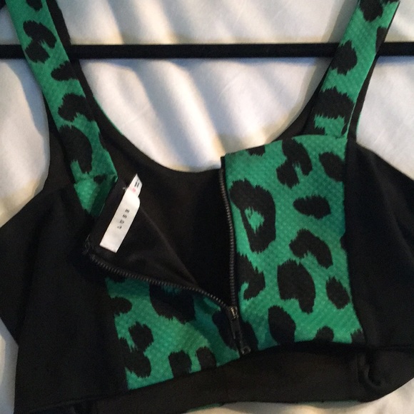 Leo green crop - Picture 3 of 3